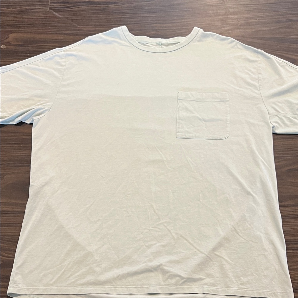 lululemon athletica Light Gray Short Sleeve Tee